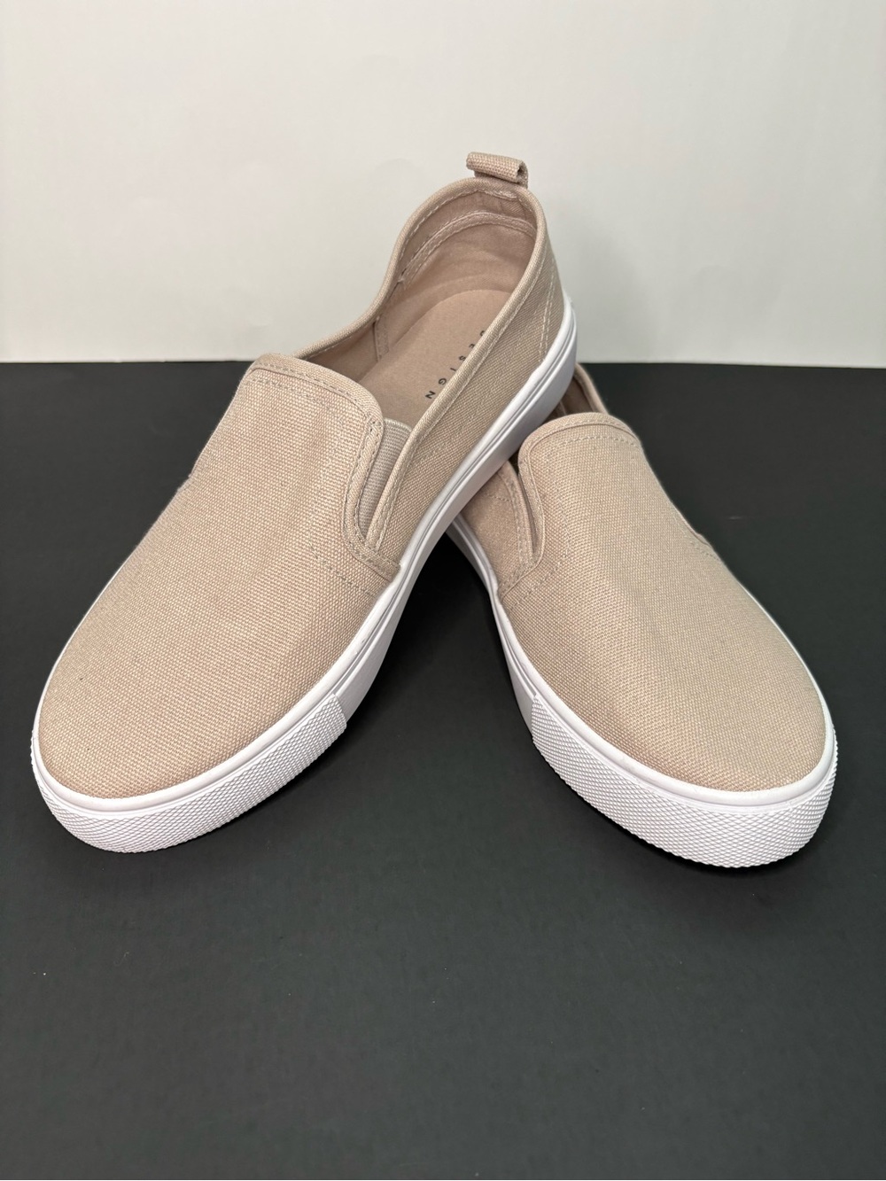 ASOS DESIGN Beige Canvas Slip On Sneakers US Men 9 / EU 40